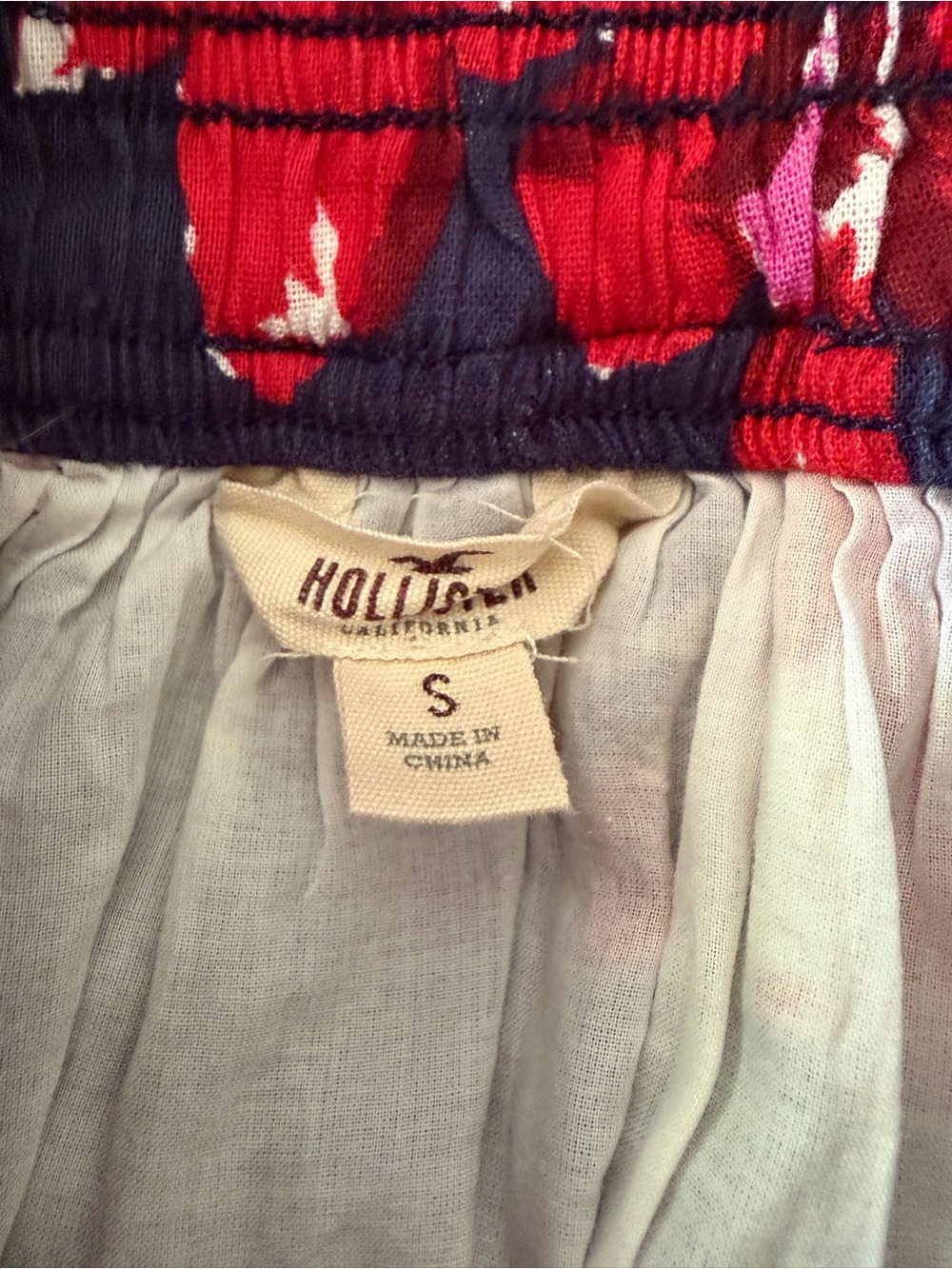 Hollister Navy Blue Floral 100% Cotton Mini Skirt Size S - Picture 4 of 5